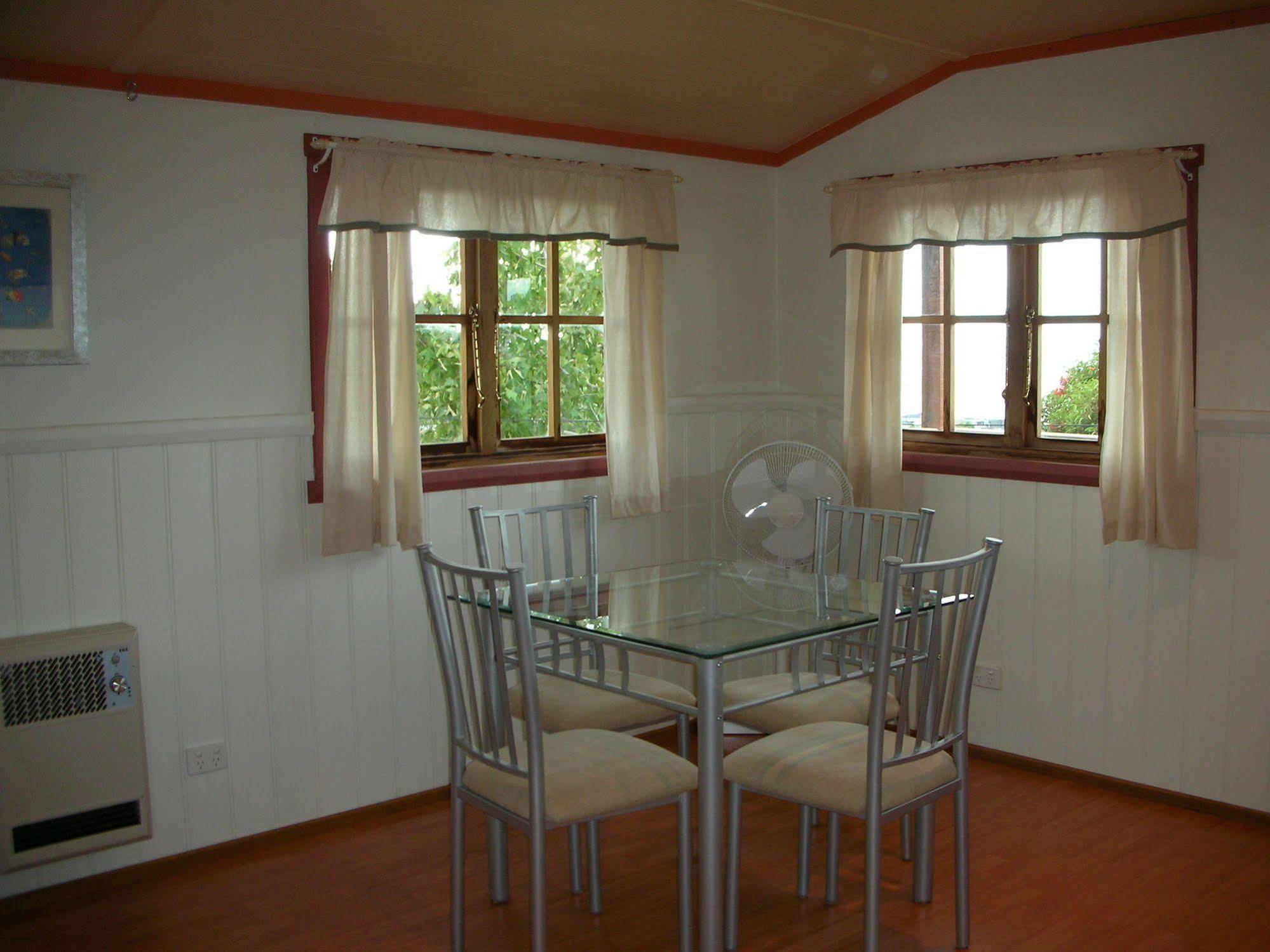 Cedar Cottages Blackmans Bay エクステリア 写真